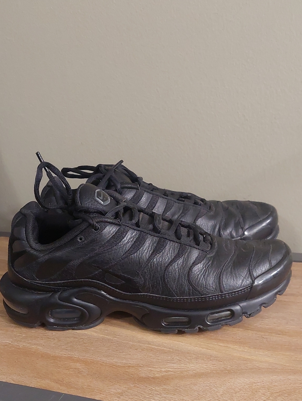 Nike Air Max Plus TN Triple Black Size 8